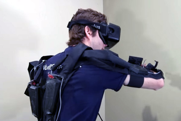 Тактильный костюм виртуальной реальности HardLight VR