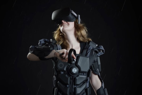 тактильный костюм виртуальной реальности