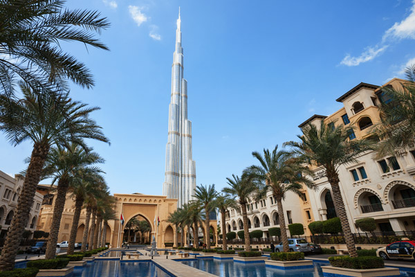 Бурдж-Халифа - самый высокий небоскреб в Дубаи