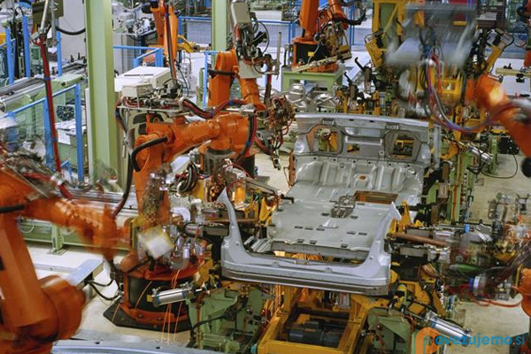 робот манипулятор в машиностроение