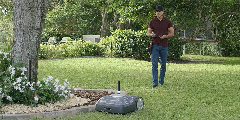 iRobot Terra: автоматическая газонокосилка