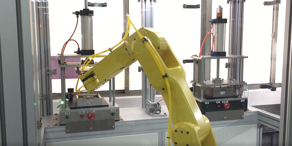 Управление робототехническими системами: как контролируют роботов