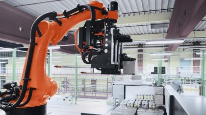 Промышленный робот-манипулятор: все могу и все умею
